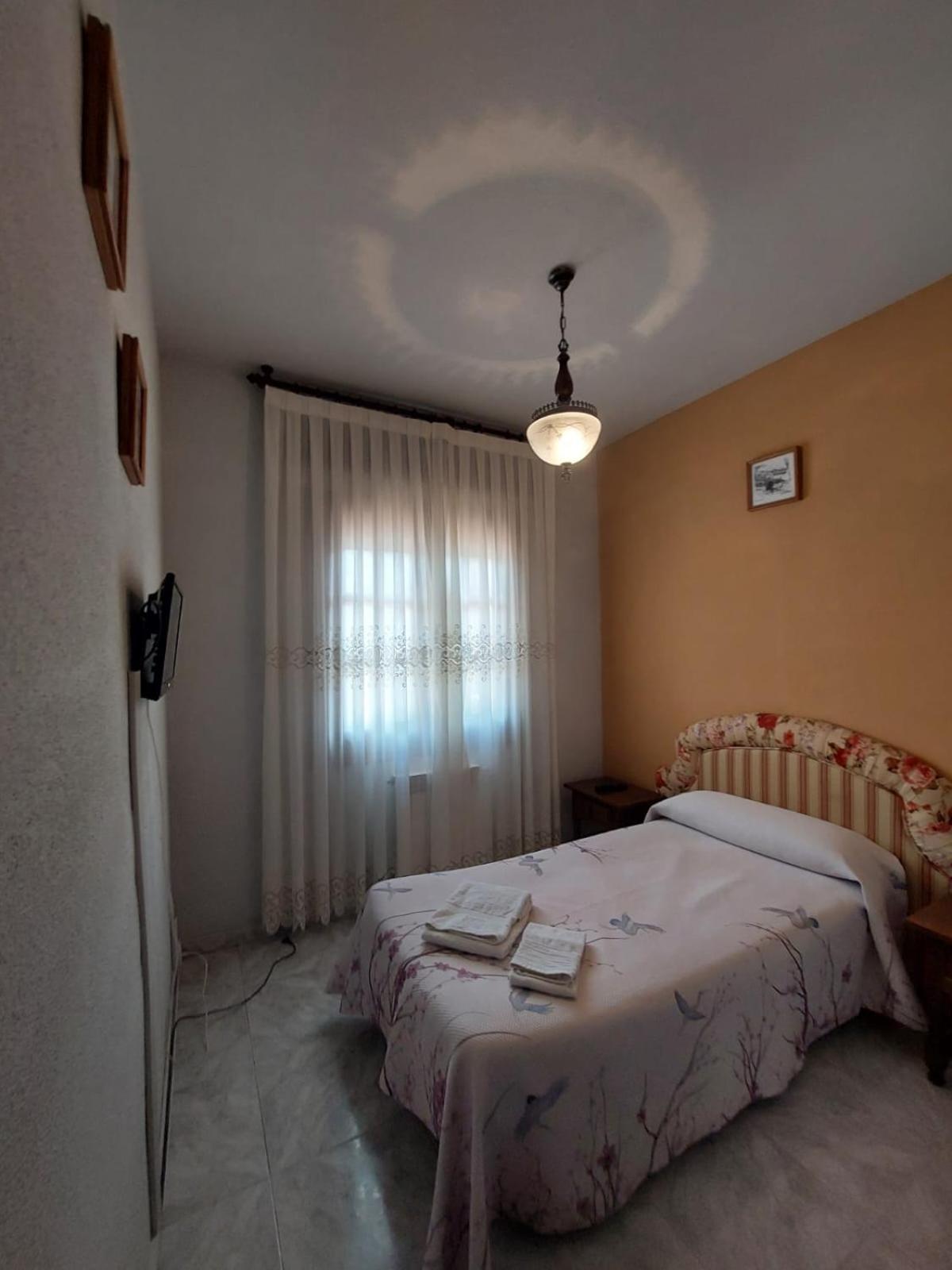 Hostal Restaurante Villa De Sepúlveda Buitenkant foto