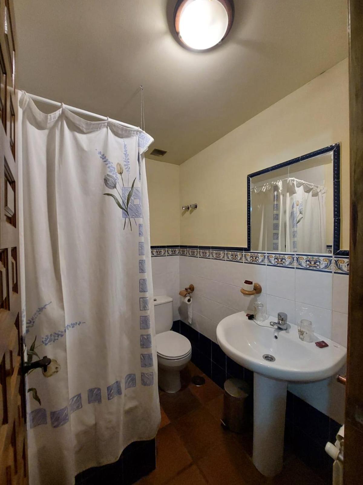 Hostal Restaurante Villa De Sepúlveda Buitenkant foto