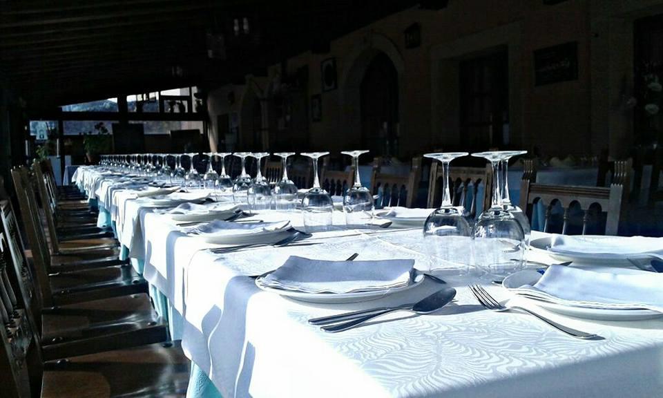 Hostal Restaurante Villa De Sepúlveda Buitenkant foto